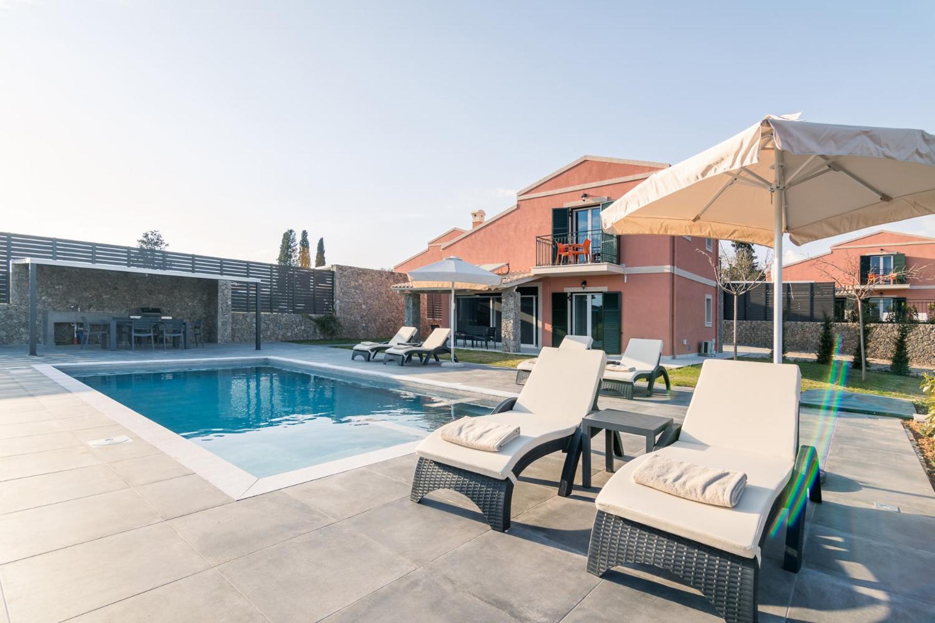 Castelia Luxury