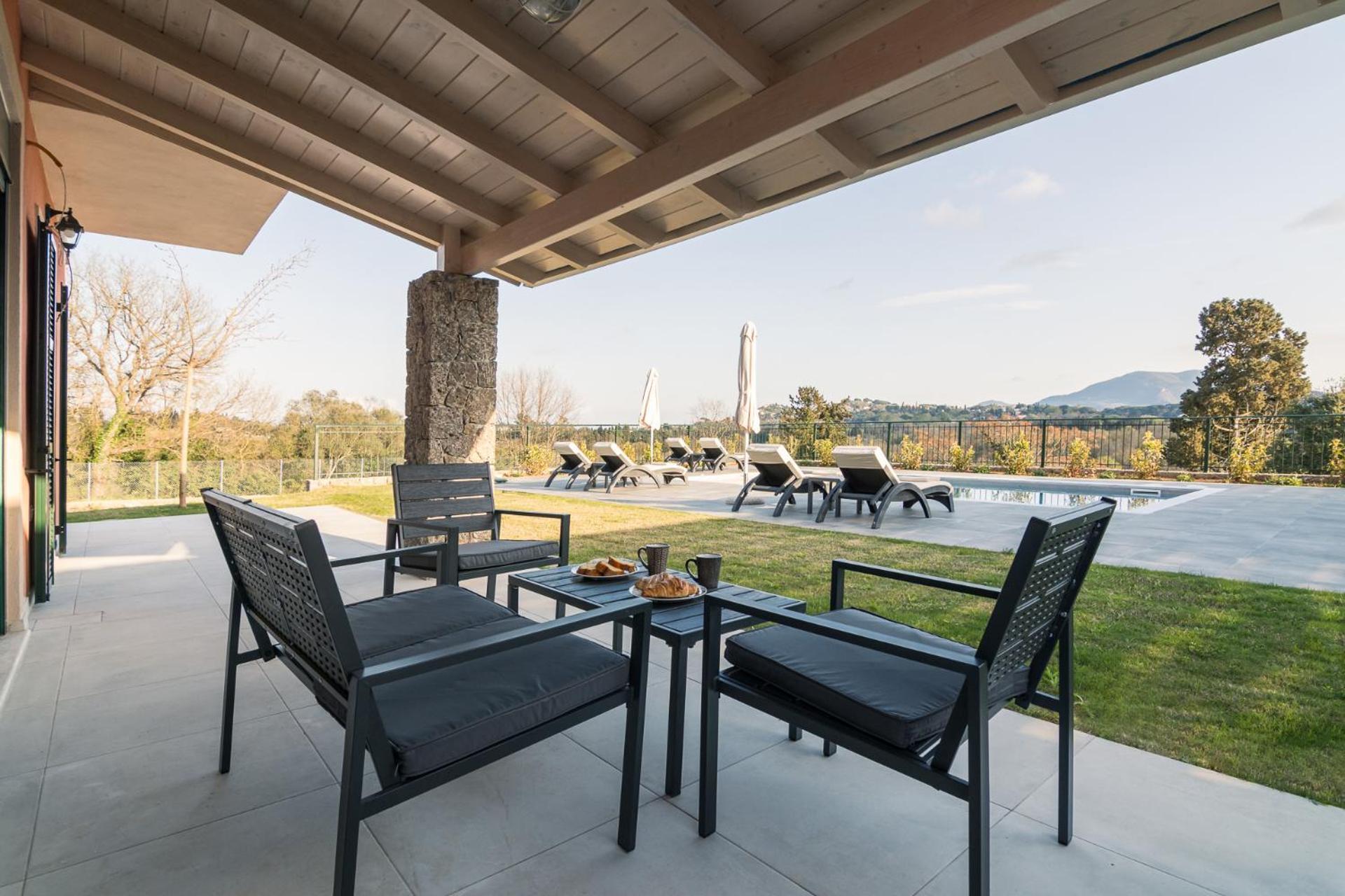 Castelia Luxury * Ágios Ioánnis