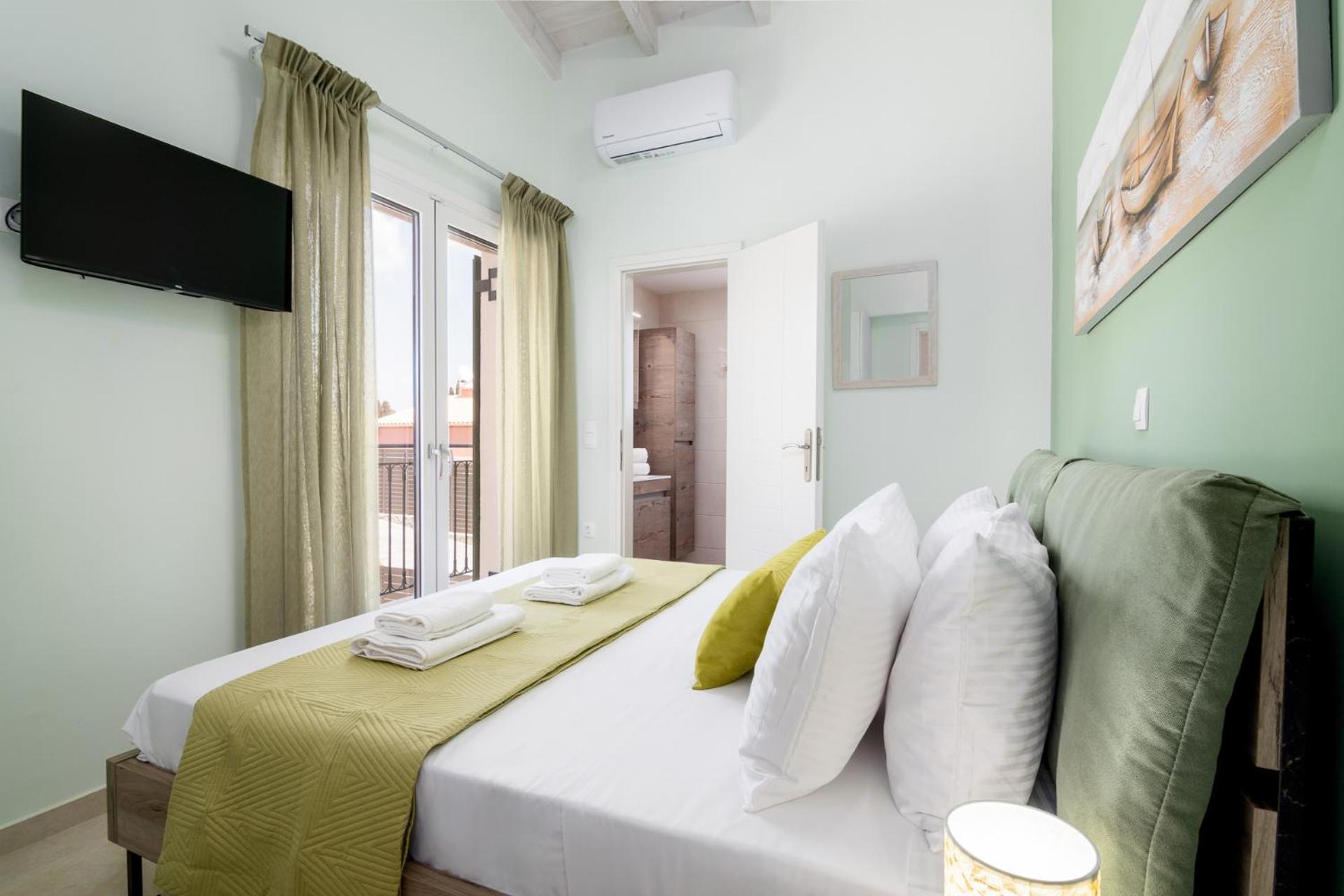 Castelia Luxury