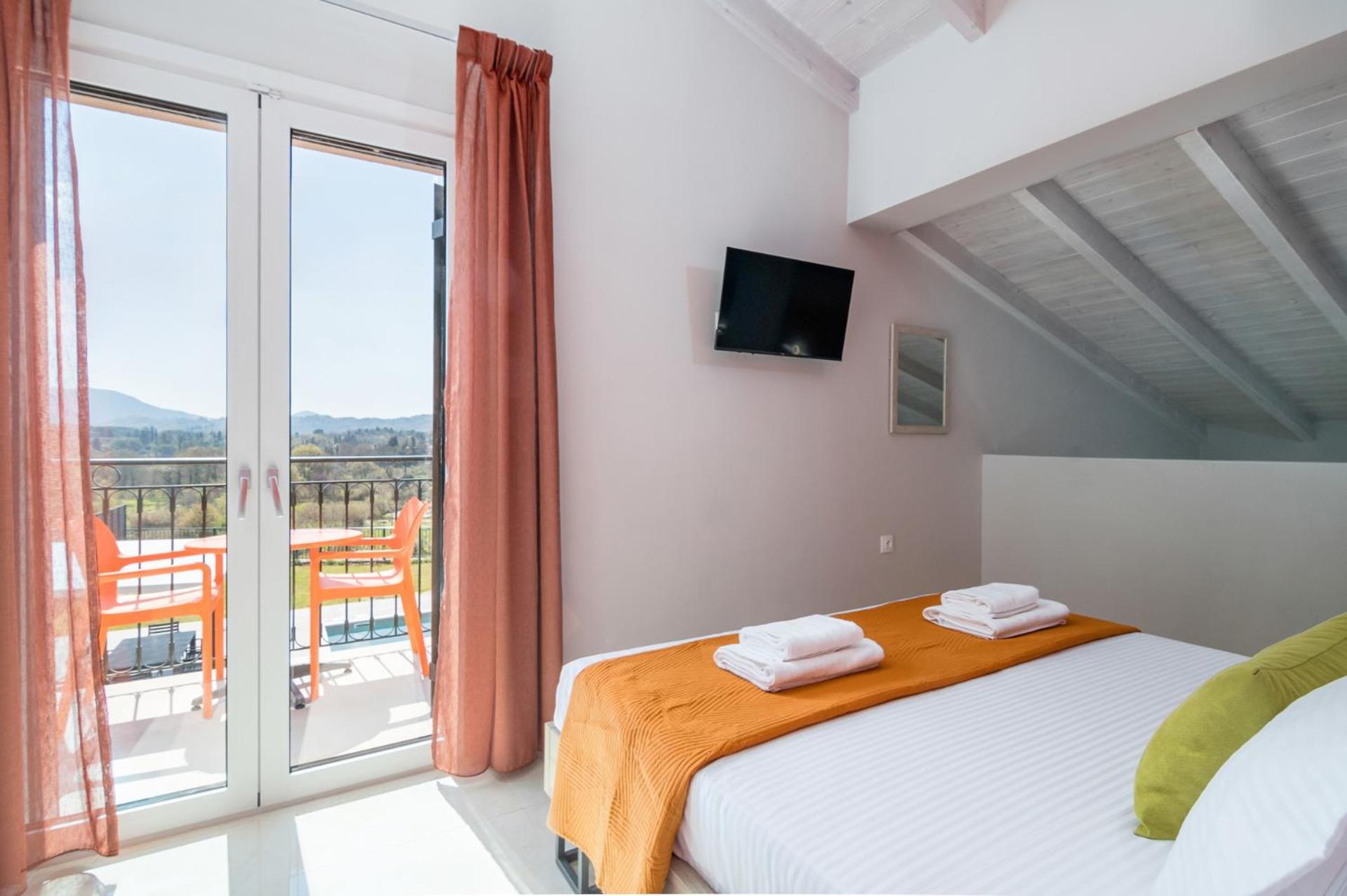 Castelia Luxury * Ágios Ioánnis