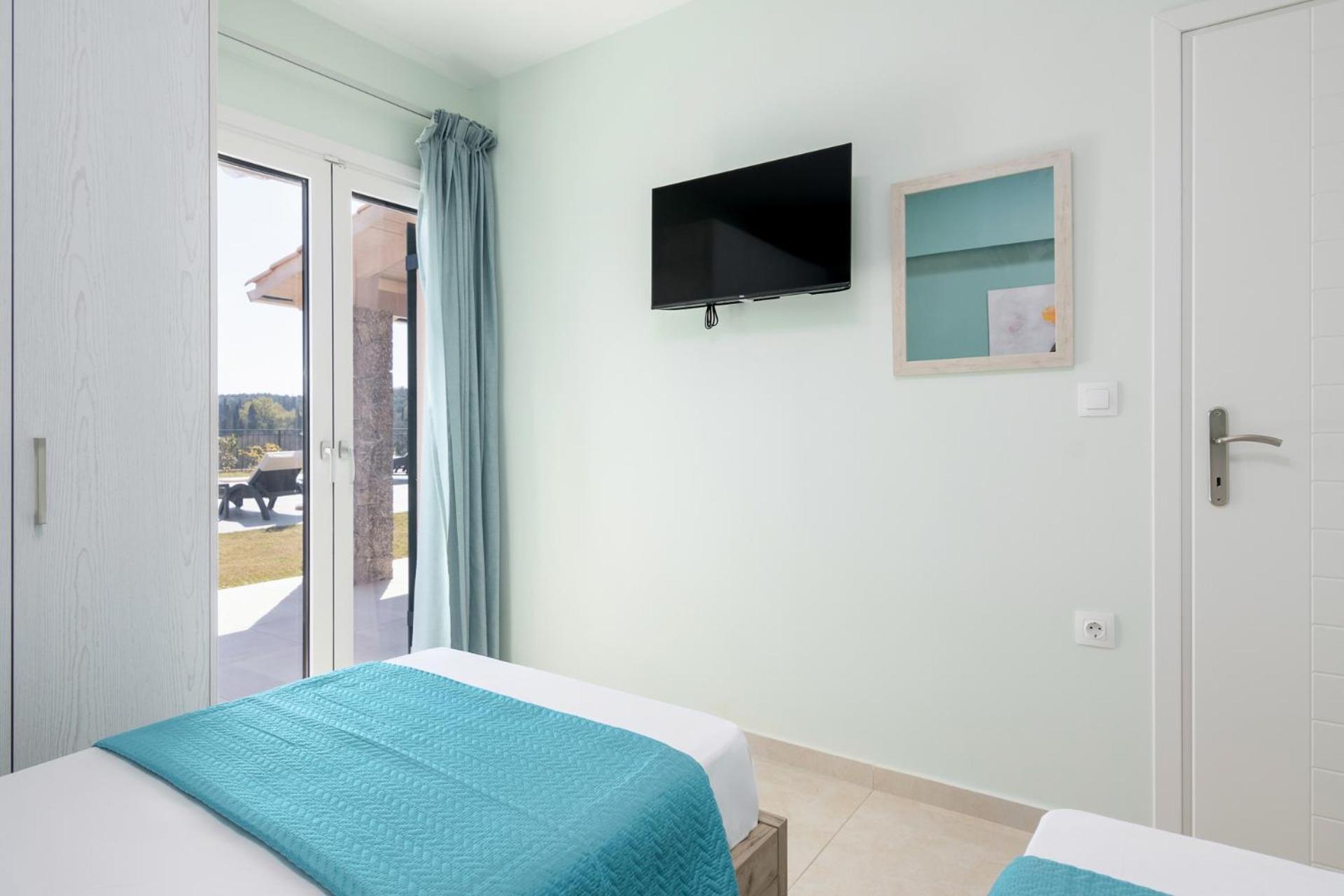 Castelia Luxury Villa *