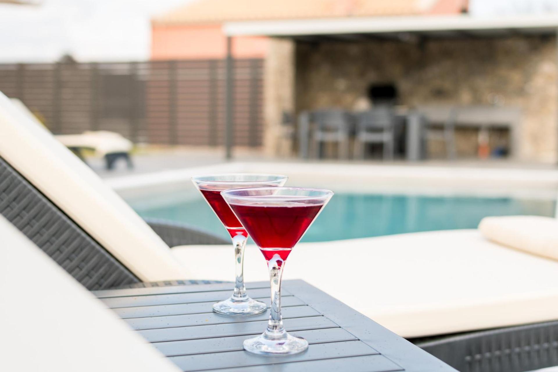 Castelia Luxury