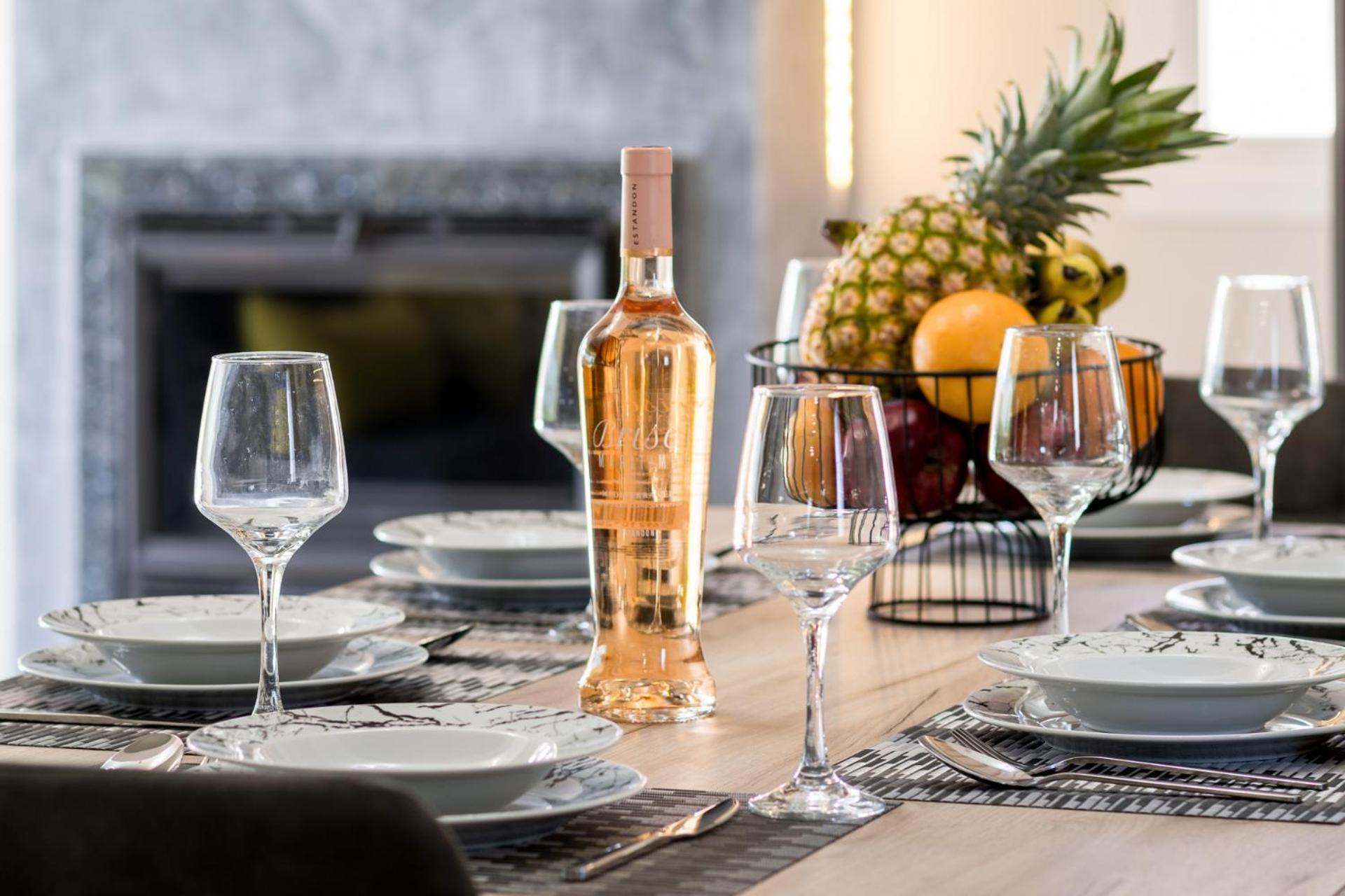 Castelia Luxury Villa